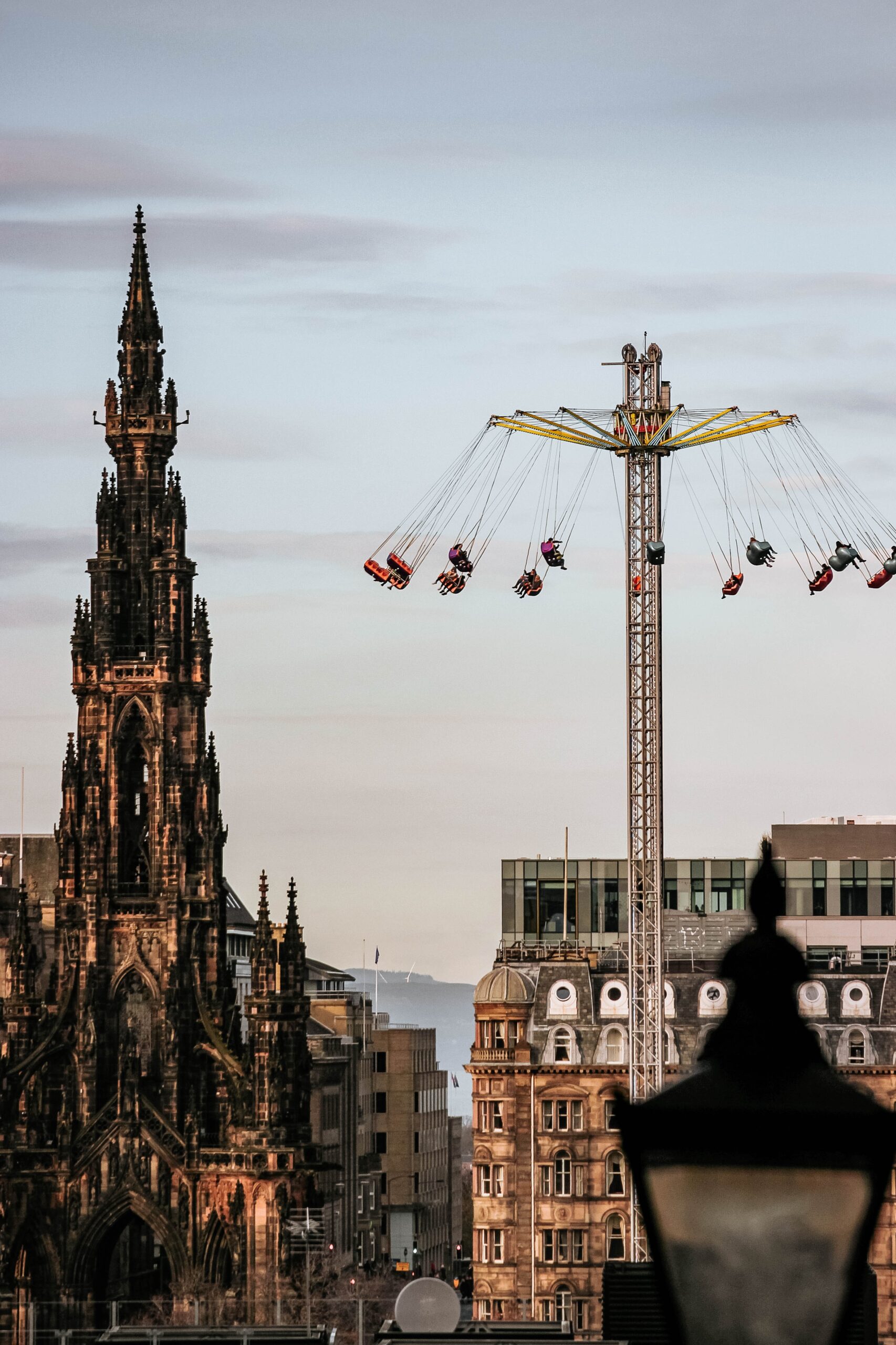 Edinburgh town steeple and spinny attraction